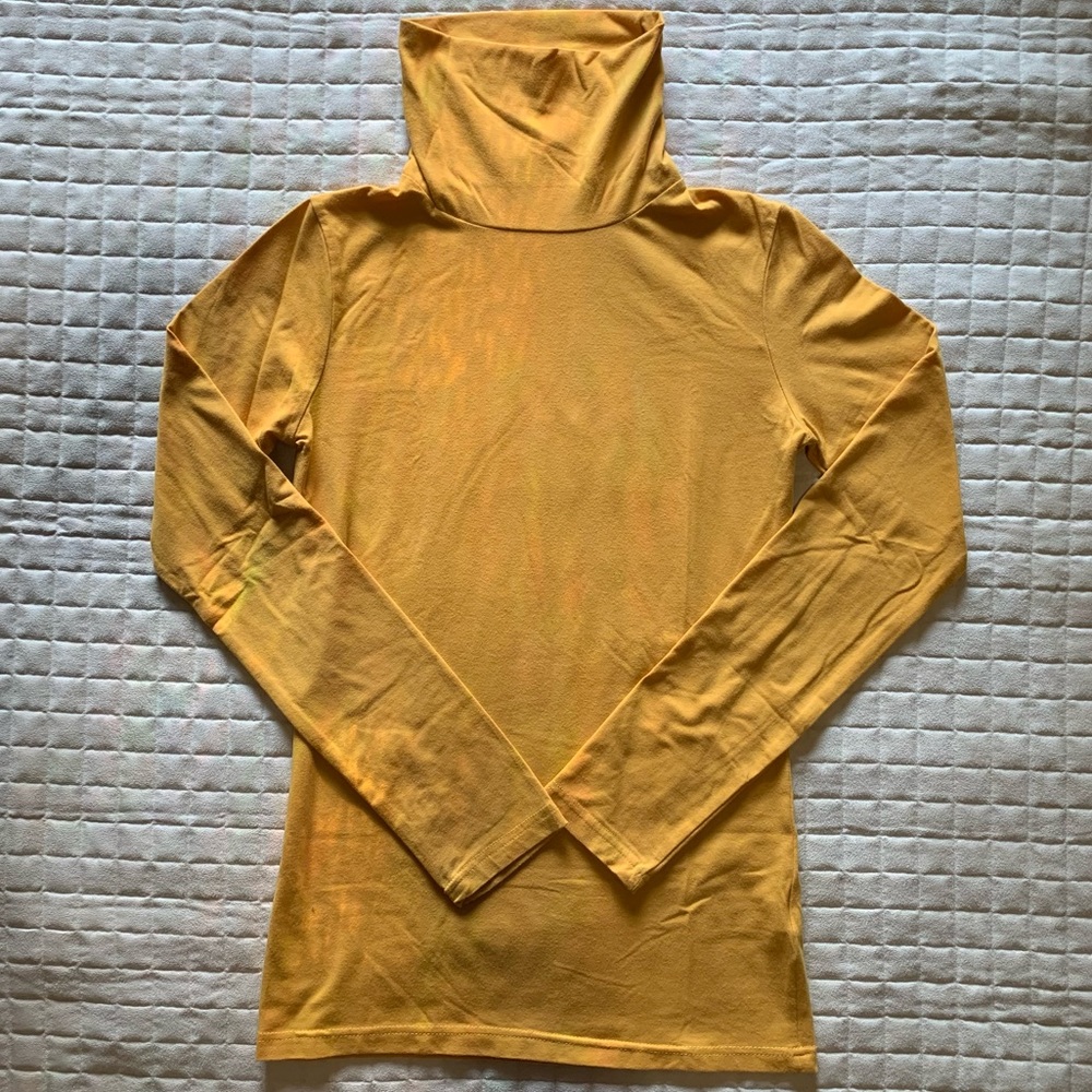Woman’s Streetwear Society Mustard Turtleneck, Size L